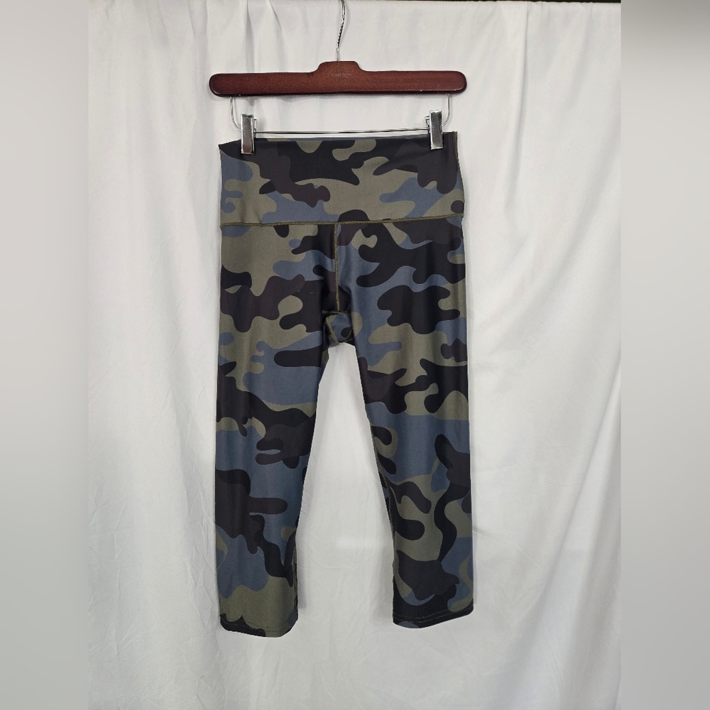 Colorado Threads Camo Green Print Carpi Leggings Size L